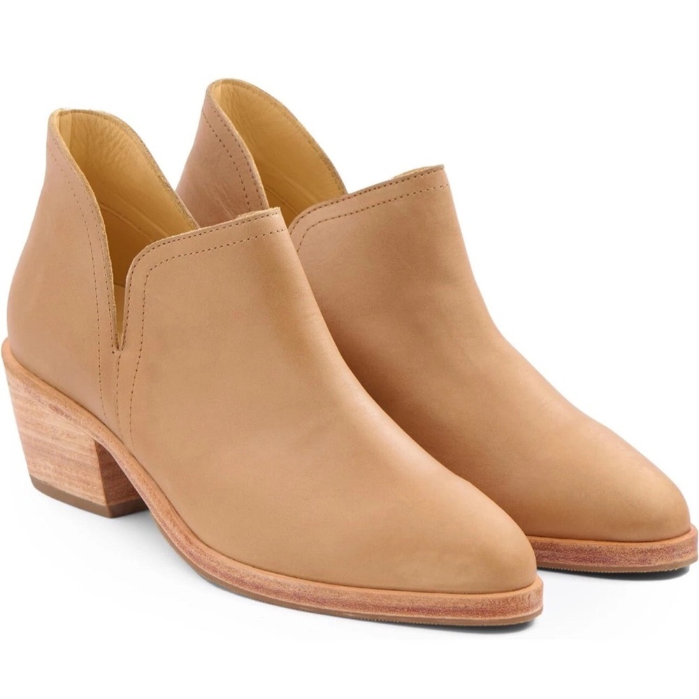 Nisolo Mia Almond  Leather Ankle Boots  Size 8.5 NEW